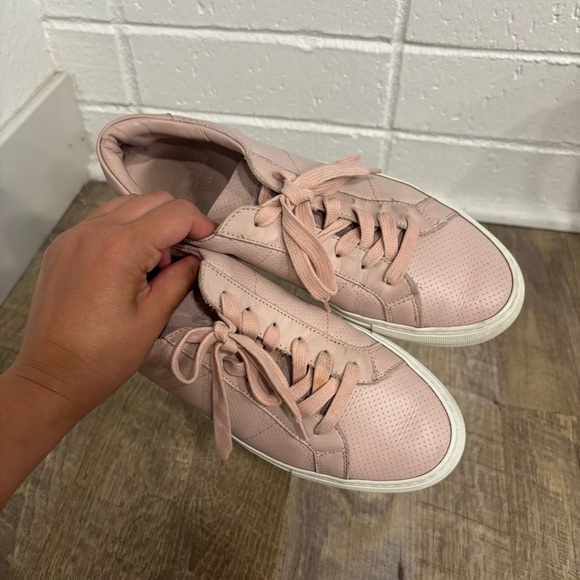 GREATS Brooklyn royale perforated sneakers in pink - Picture 3 of 12